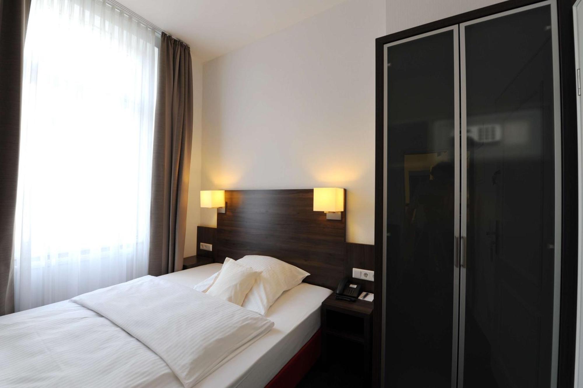 Best Western Hotel Kaiserhof Bonn Bagian luar foto