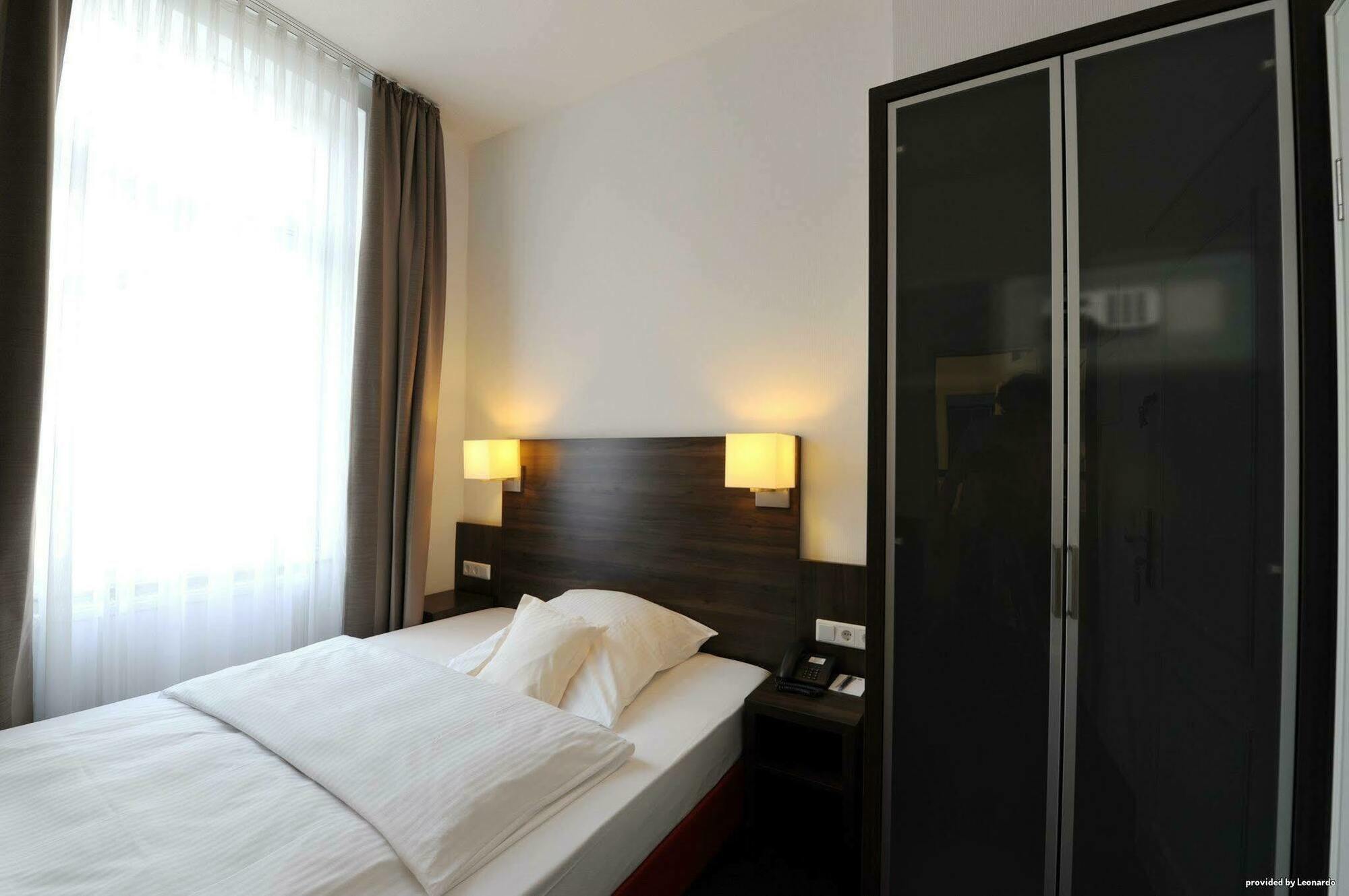 Best Western Hotel Kaiserhof Bonn Bagian luar foto